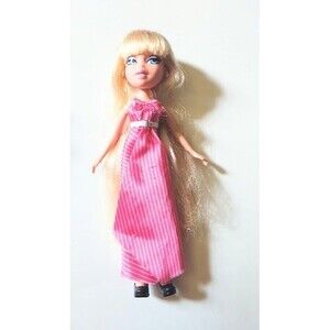 Bratz Featherageous Cloe Doll Dress Pink Hair